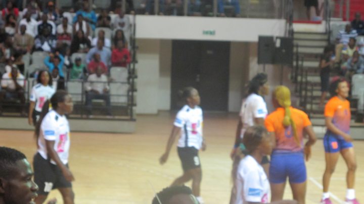 Handball: Que de lourds scores en interne!