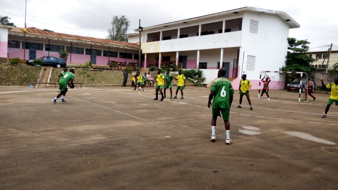 HANDBALL Chez les Sourds-Muets