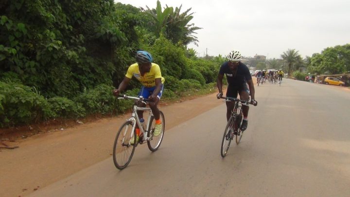 Cyclisme : Molo Fabrice sur la haute marche du podium de la 4e étape du ça me dit vélo