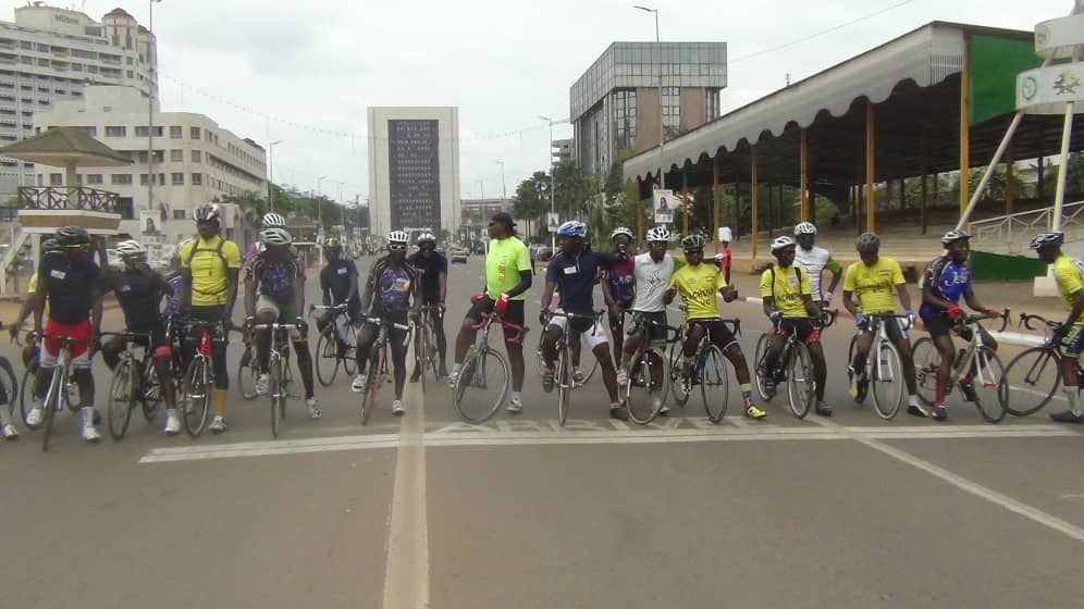 Cyclisme : La FENAP Vélo Afrique Centrale communie avec toute la famille de la petite reine pour rendre hommage à Joseph Sanda décédé