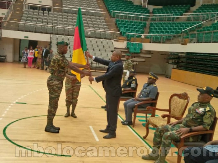 Basketball: cérémonie de remise du drapeau aux FAP en partance pour la BAL