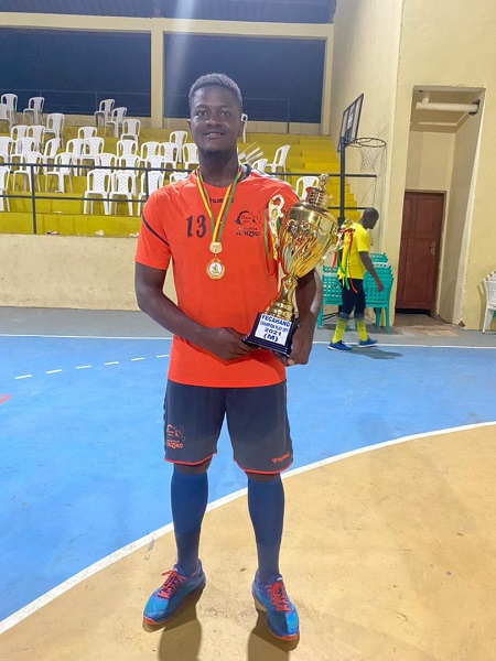 Handball : Finale de la coupe du Cameroun messieurs,  Mvaebeme  Gontrang joueur de FANZ plante le décor