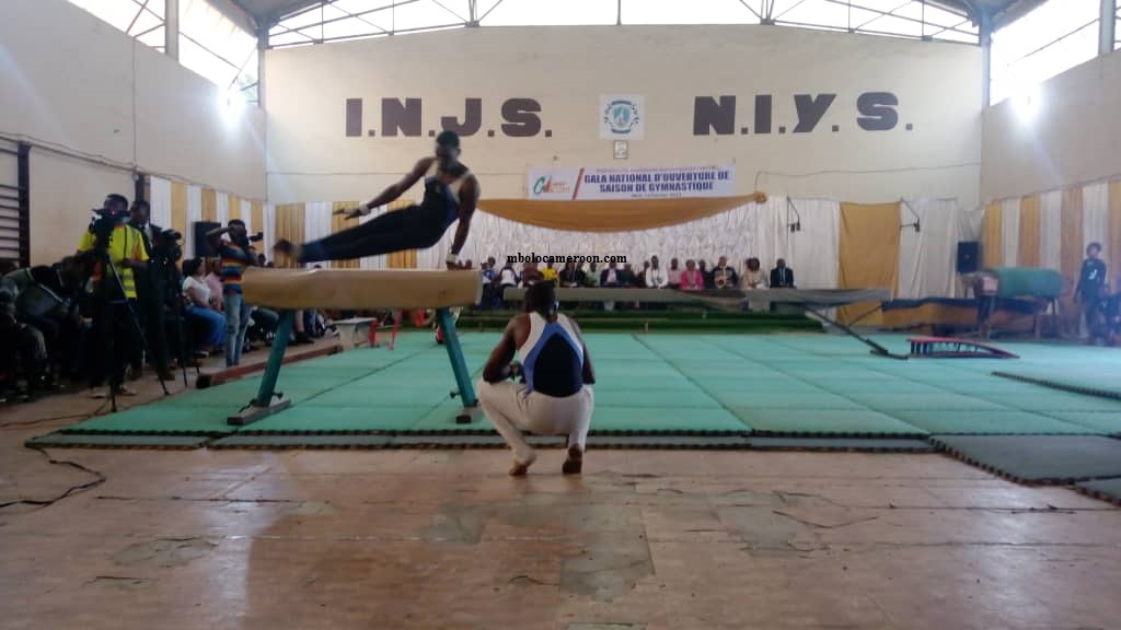 Gymnastique : Ouverture de gala de haut volt