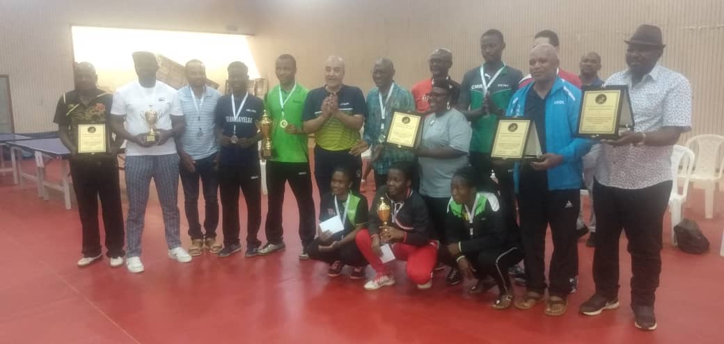 Tennis de table :  International top 16, Omeh Amadi du Nigéria sur la plus haute marche du podium