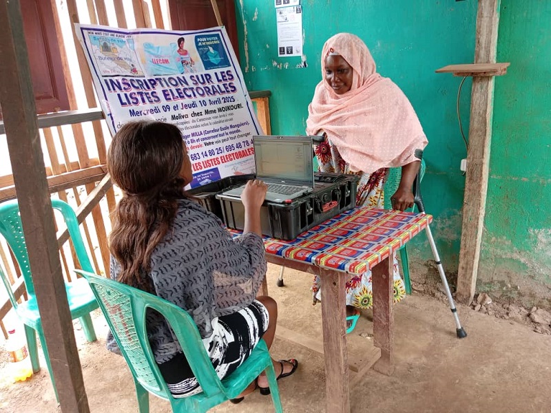PRÉSIDENTIELLE 2025: Quand l’inclusion atteint les bureaux de vote…. PRÉSIDENTIELLE 2025: Quand l’inclusion atteint les bureaux de vote….
