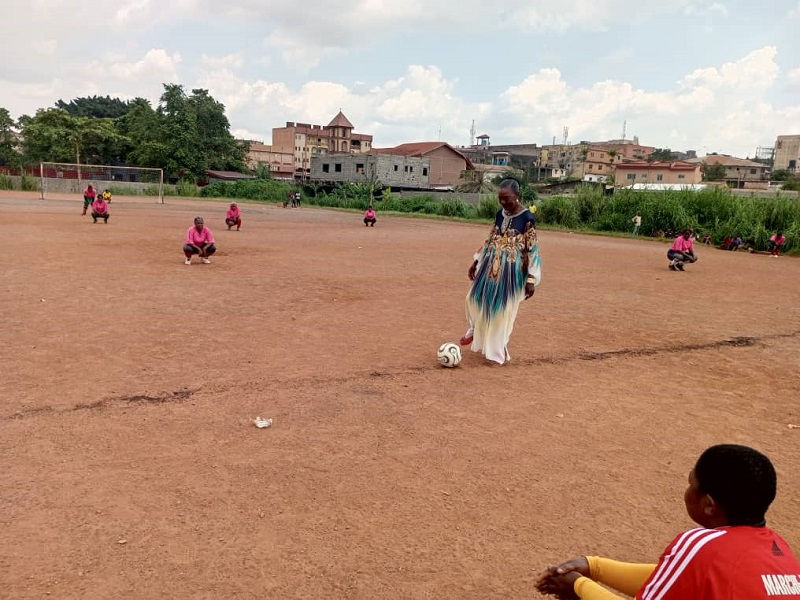 Football des Marchés : Les commerçant(e)s de Yaoundé VI font vibrer le stade des Acacias !