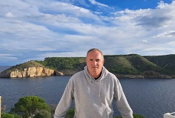 RUGBY – TOURNOI « SOURCE DU PAYS » : STÉPHANE CISSÉ, L’ARCHITECTE DE L’OMBRE DES RHINOCÉROS SORT DU SILENCE