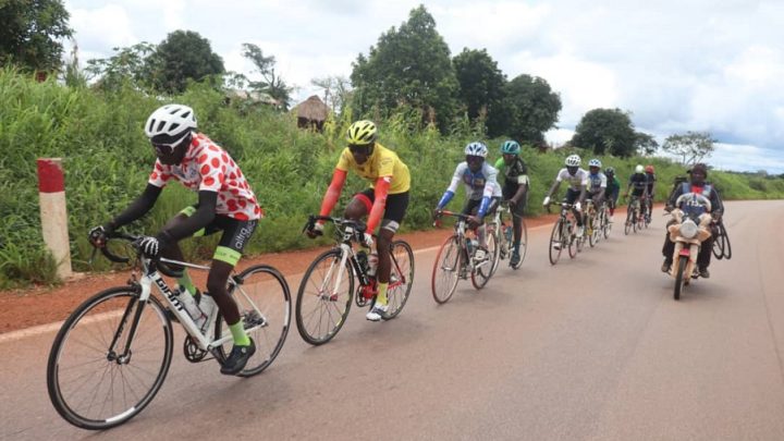 CYCLISME : Transca 14 (Étape 3) — Le jeune Abdoul Karim s&rsquo;impose au sprint entre Meiganga et Ngaoundéré