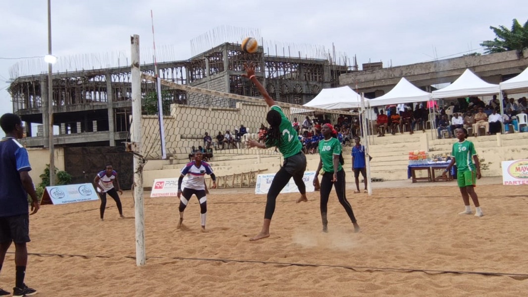 VOLLEYBALL : 2ème édition de la Blue Beach Holidays Clash — Clap de fin à Yaoundé, cap sur Avebé dans le Sud