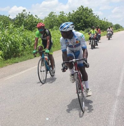 CYCLISME : Transca 14 – Coup double pour Achega VC entre Figuil et Garoua grâce à Jordan Fogou