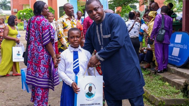 ÉDUCATION : Bourses d&rsquo;excellence – La Fondation Elessa Lothin-Sen célèbre les meilleurs élèves du Moungo