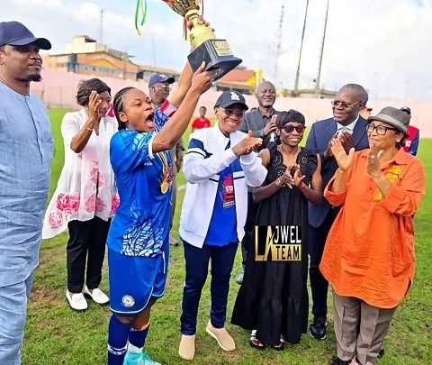 FOOTBALL : Coupe du Cameroun féminine – Lekié FF domine Louves Minproff et s&rsquo;offre le trophée
